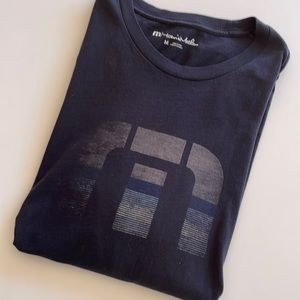 Travis Mathew signature tee